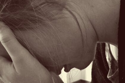 counselling woman 1006100