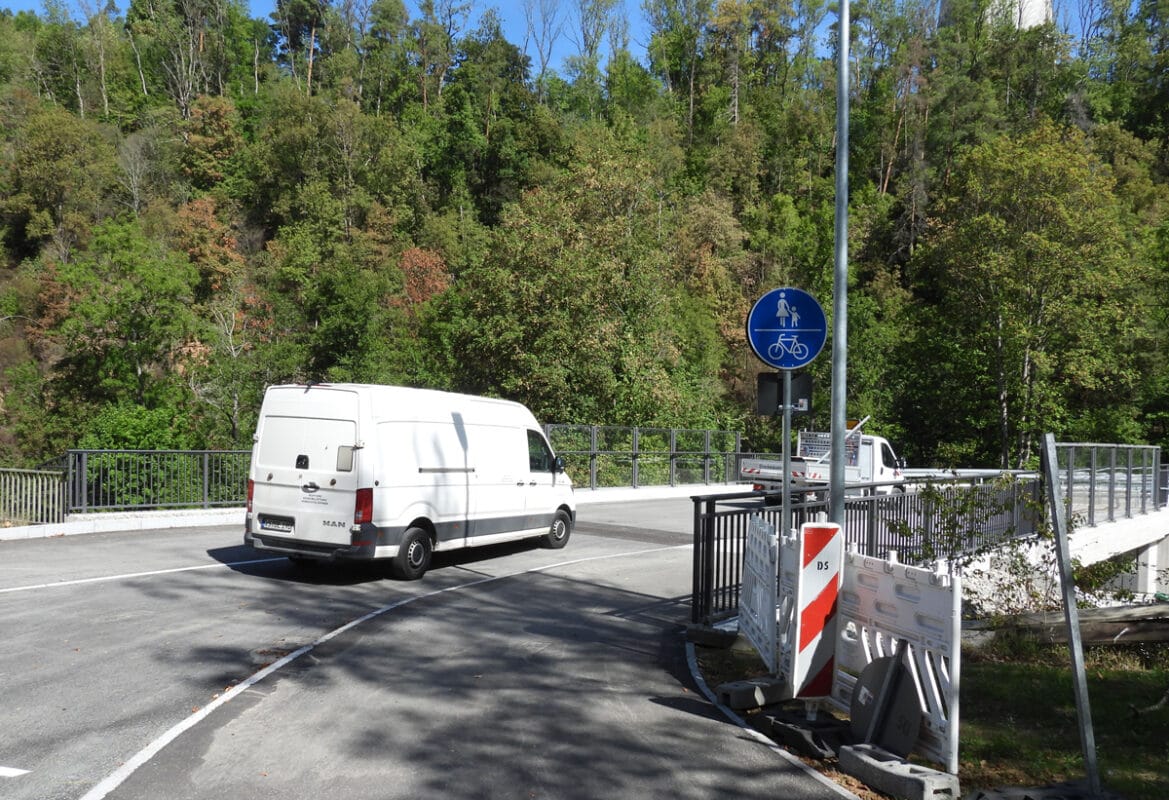 260903 dutt erstere