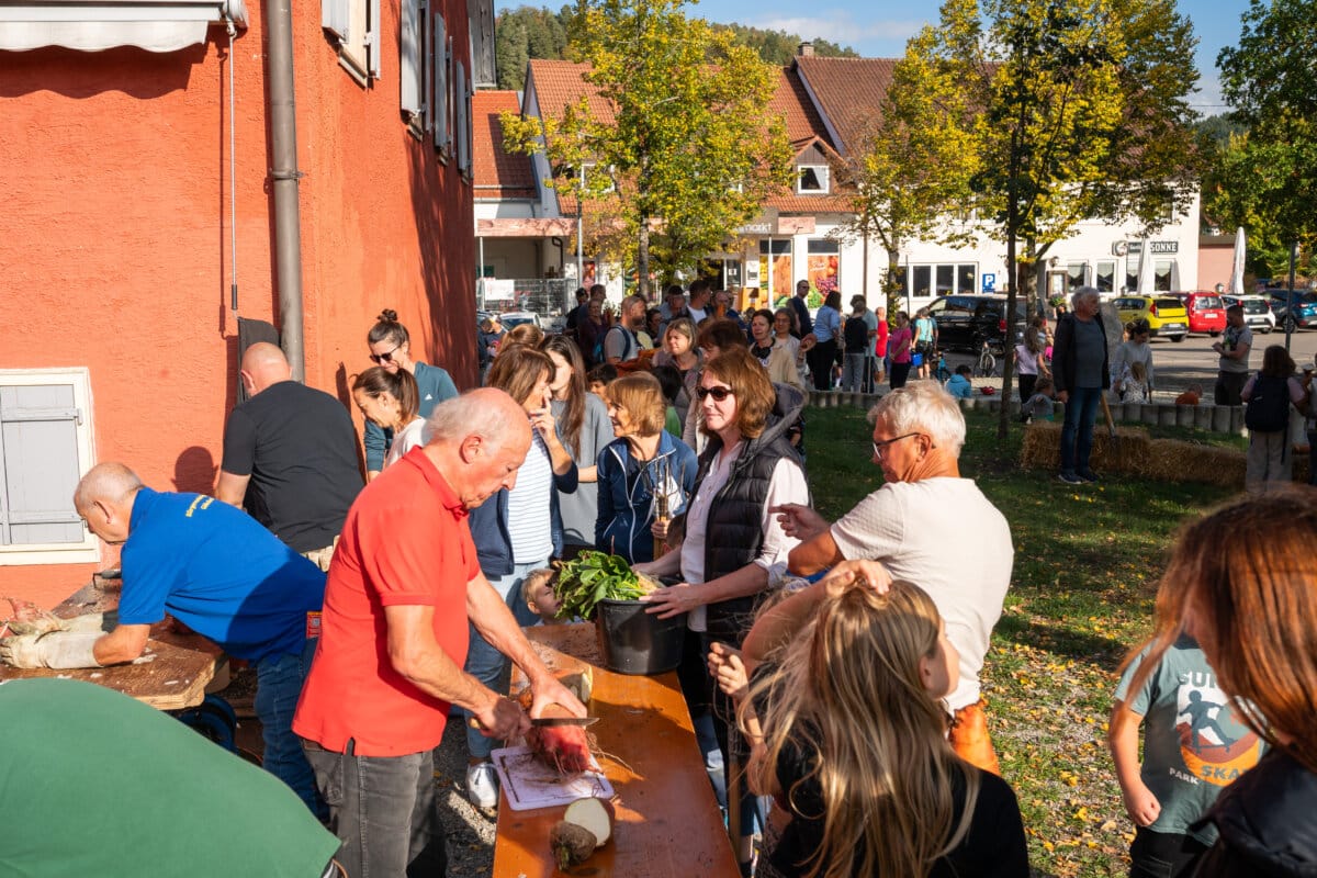 2026.10.02 saukirbe göllsdorf rübenschnitzen 033