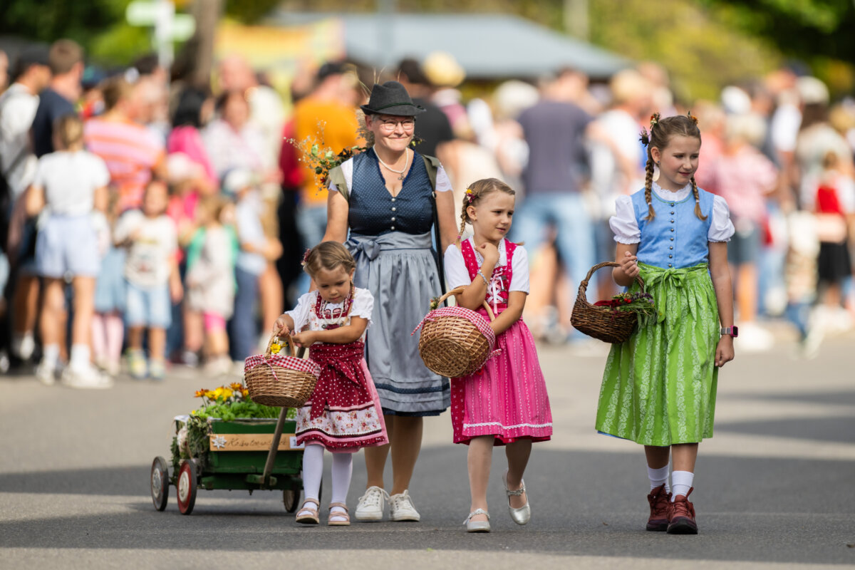 2026.10.02 saukirbe göllsdorf sonntagsumzug 012