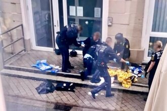 54074274 f055 48ff ba64 aee4561a9d25