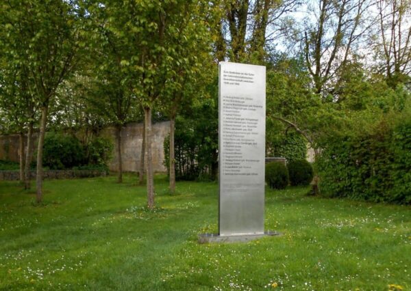 gedenkstätte baumfeld
